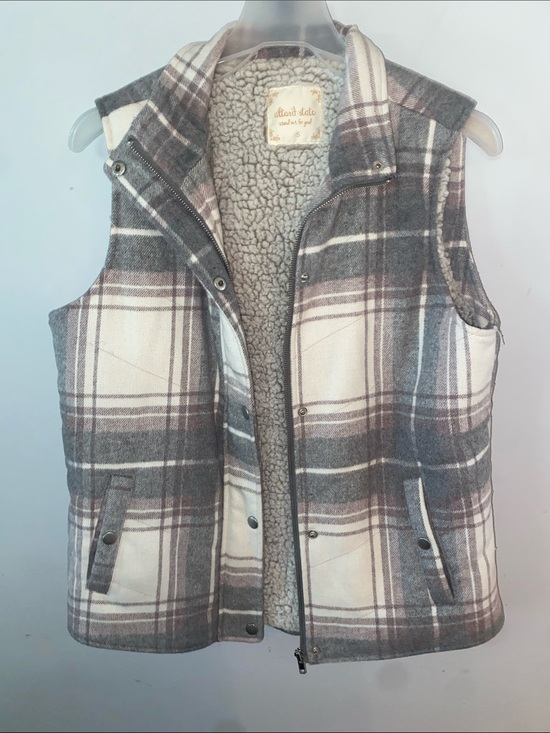 Altar'd State Jackets & Blazers - Altar'd State Plaid Sherpa-Lined Vest women’s.